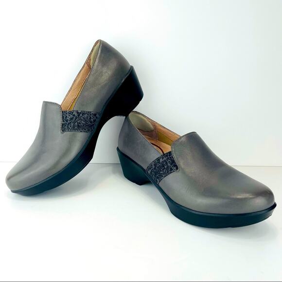 Dansko Women Clogs Size 8.5-9/39 Nursing Gray Leather Comfort Professional Wedge - Picture 1 of 16